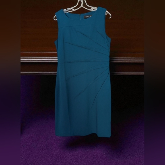Andrew Marc Sleeveless Ruched Sheath DressColor: Cypress, Size: 14 (EUC) - Picture 11 of 16